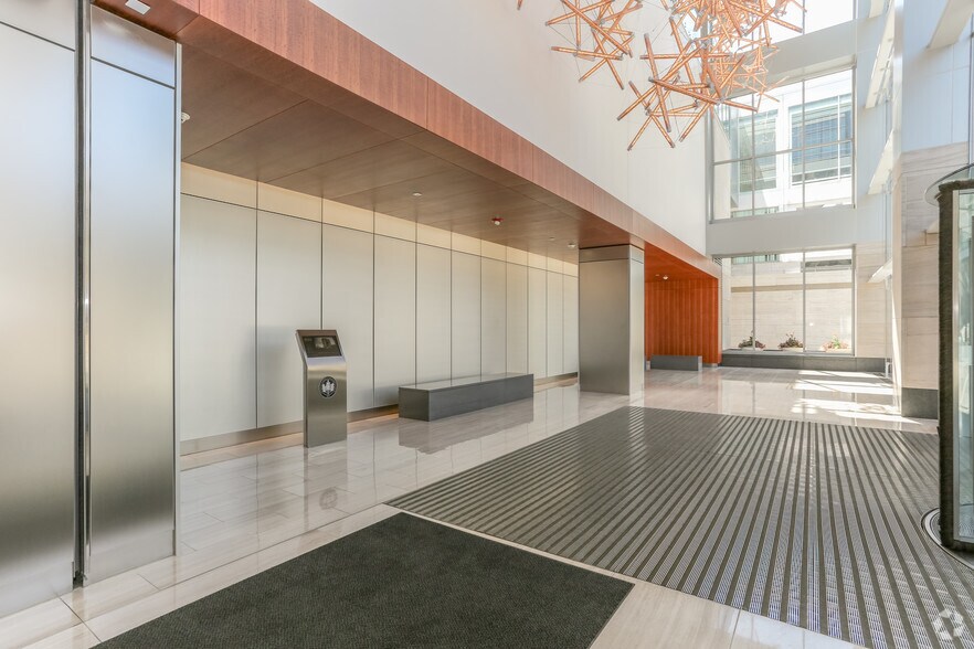 More Photos Of 833 E Michigan St, Milwaukee Office For Lease