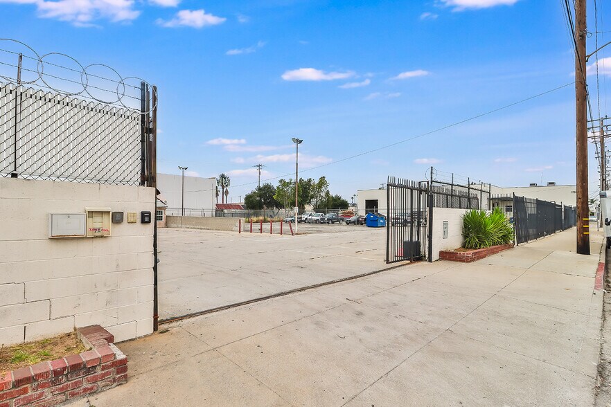 More Photos Of 1530 1st St, San Fernando Manufacturing For Lease