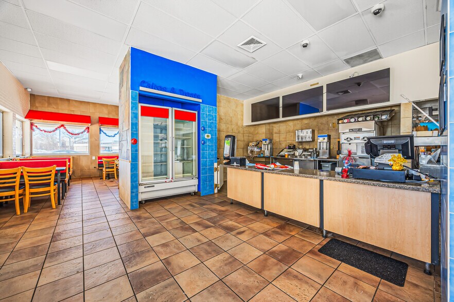 More Photos Of 1535 Memorial Dr, Chicopee General Retail For Sale