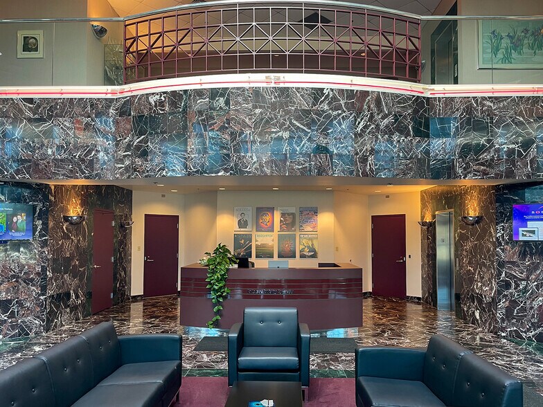 More Photos Of 7777 W Blue Mound Rd, Milwaukee Office For Lease