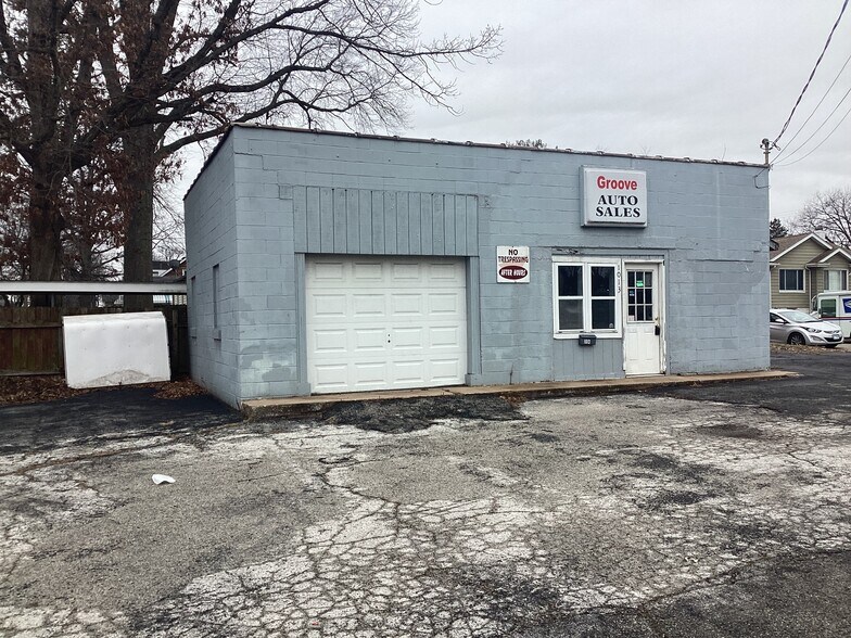 Primary Photo Of 1013 Sherman St, Belleville Auto Dealership For Sale