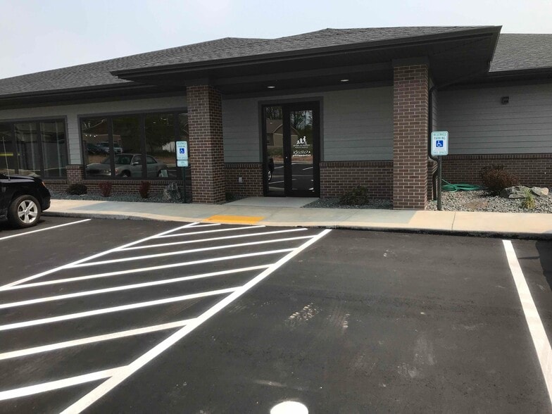 More Photos Of 840 Bear Paw Ave, Rice Lake Medical For Sale