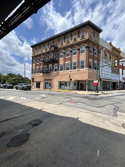 Primary Photo Of 600 Avenue of the States, Chester Storefront For Lease