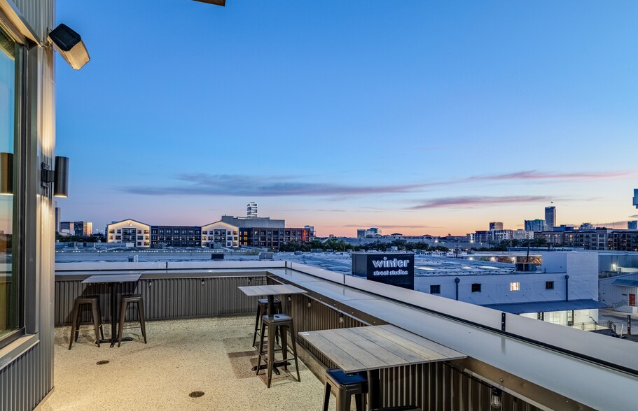 More Photos Of 2101 Summer St, Houston Freestanding For Lease