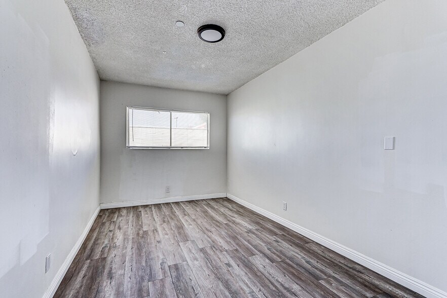 More Photos Of 2018 E La Palma Ave, Anaheim Apartments For Lease