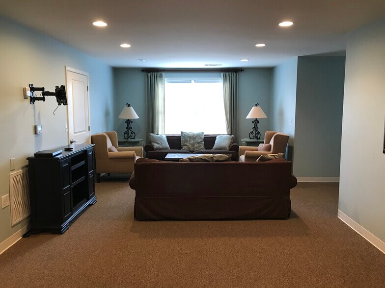More Photos Of 111 Lovett Dr, Greenville Office For Lease