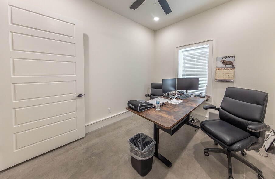 More Photos Of 9006 County Road 6820, Lubbock Warehouse For Lease