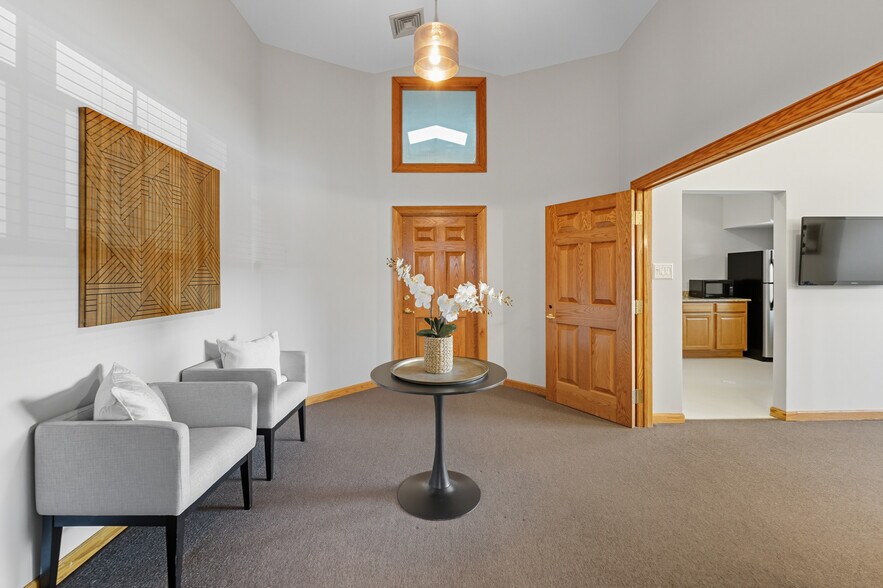 More Photos Of 10130-10134 Colvin Run Rd, Great Falls Medical For Sale