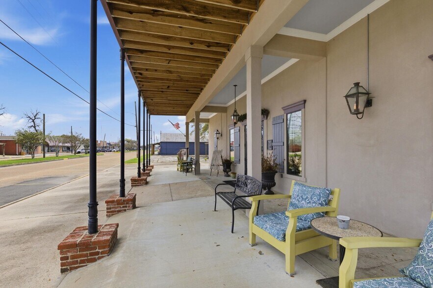 More Photos Of 233 Arthur Ave, Lake Arthur Hotel For Sale