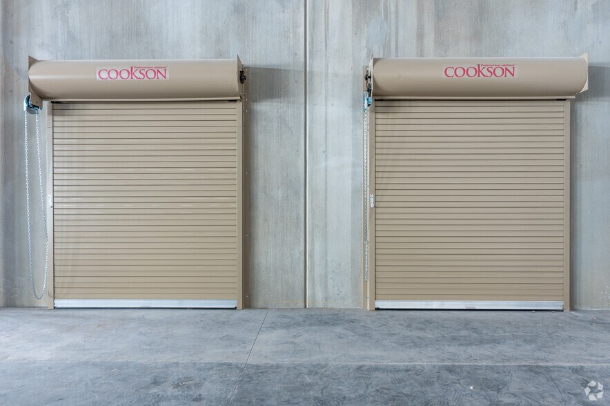 More Photos Of 5765 W Sunset Rd, Las Vegas Distribution For Sale