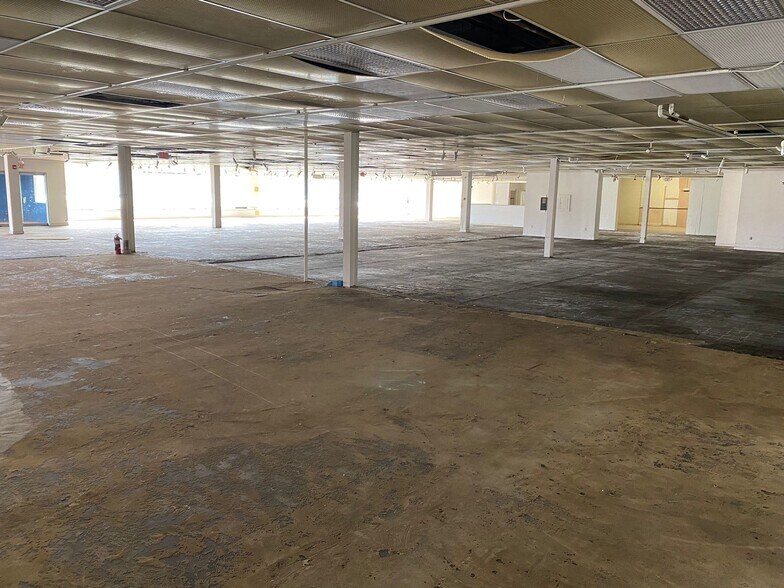 More Photos Of 1315 John Fitch Blvd, South Windsor Freestanding For Lease