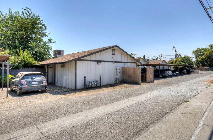 More Photos Of 408 Trinity Ave, Chowchilla Apartments For Sale