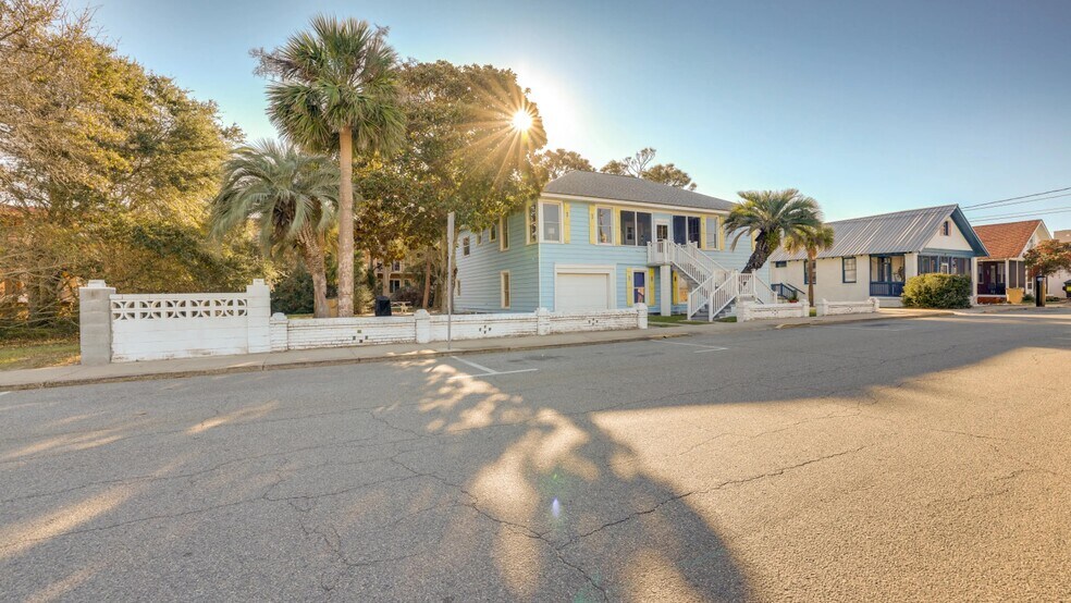 More Photos Of 15 15th St, Tybee Island Specialty For Sale