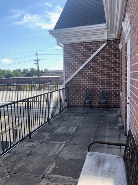 More Photos Of 101 Charles St, La Plata Medical For Lease