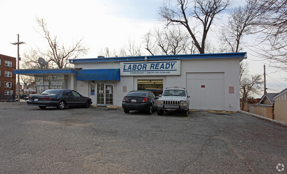 More Photos Of 201 W 39th St, Kansas City Freestanding For Sale
