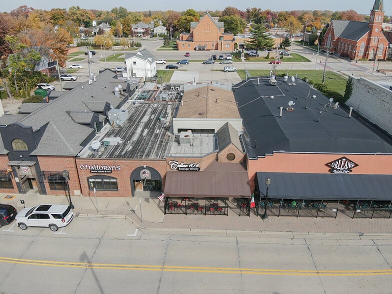 More Photos Of 104 Macomb Pl, Mount Clemens Restaurant For Sale