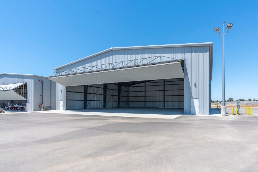 More Photos Of 1600 Airport Rd, Monterey Airplane Hangar For Sale