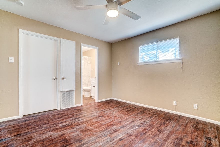 More Photos Of 216 Lucas St, San Antonio Apartments For Sale
