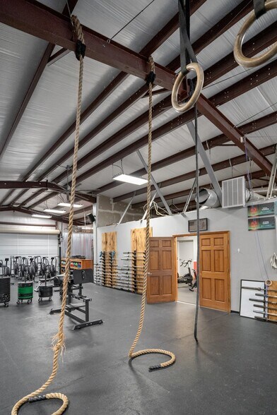 More Photos Of 140 NE Yellow Pine Ave, Madison Restaurant For Sale