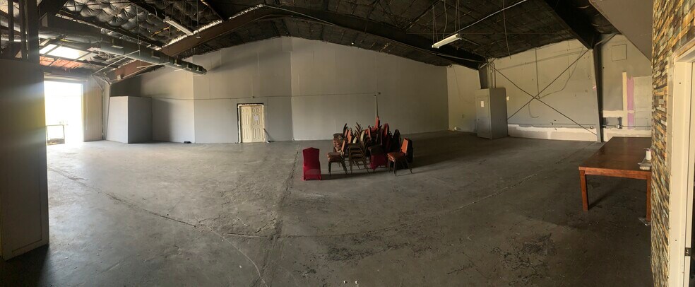 More Photos Of 10126 Jensen Dr, Houston Freestanding For Sale