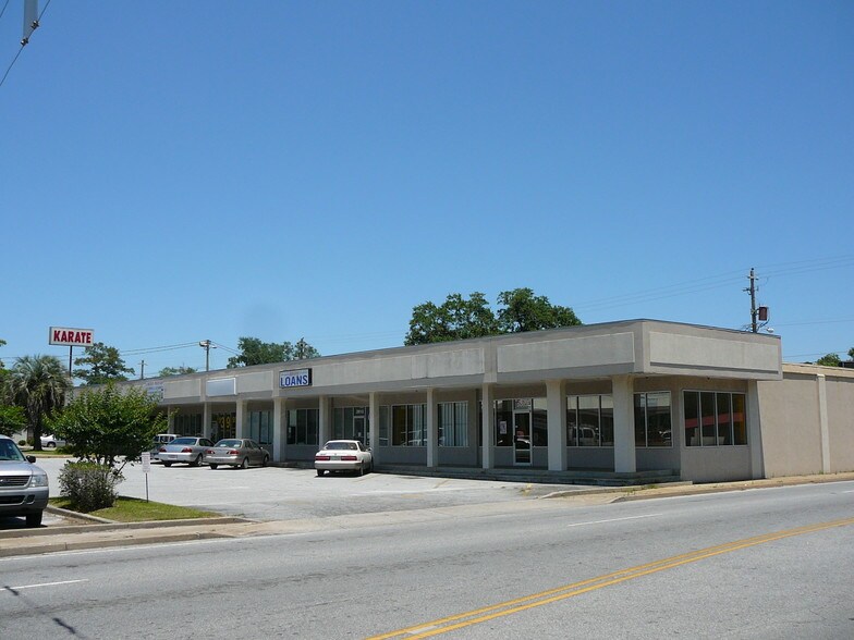 More Photos Of 2027-2035 N Ashley St, Valdosta Storefront Retail Office For Lease