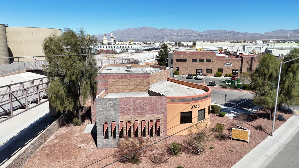 More Photos Of , North Las Vegas Industrial For Sale