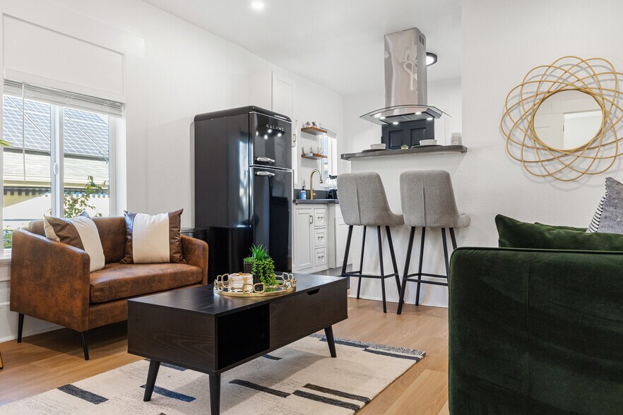 More Photos Of 1055 21st Street, San Diego Apartments For Sale