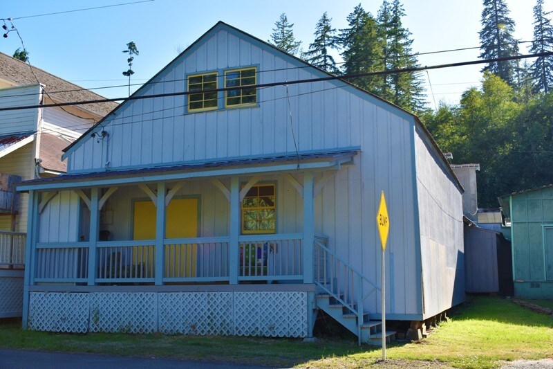 More Photos Of 10780 Highway 126, Mapleton General Retail For Sale