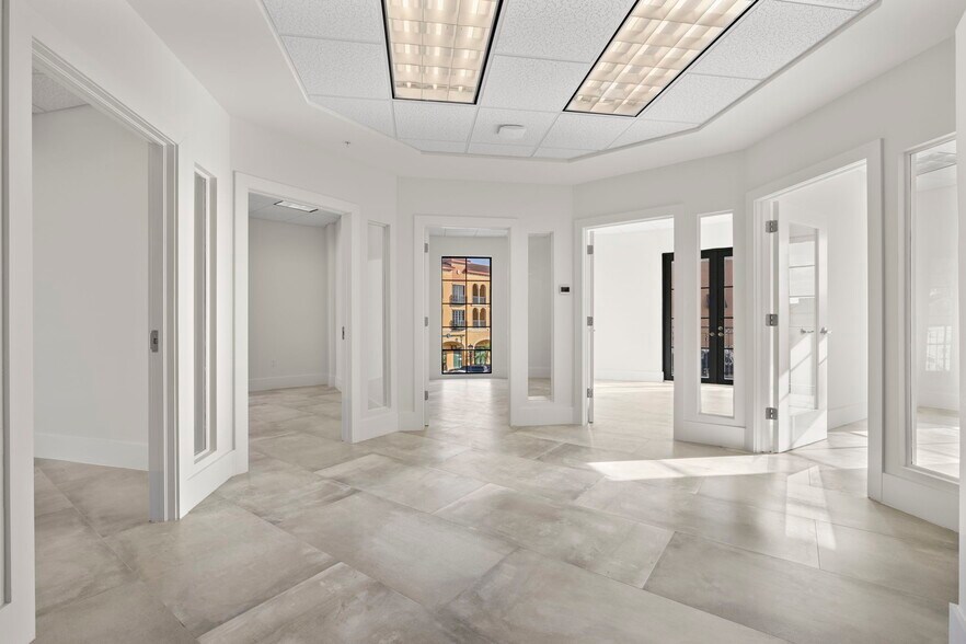 More Photos Of 23150 Fashion Dr, Estero Storefront Retail Office For Lease