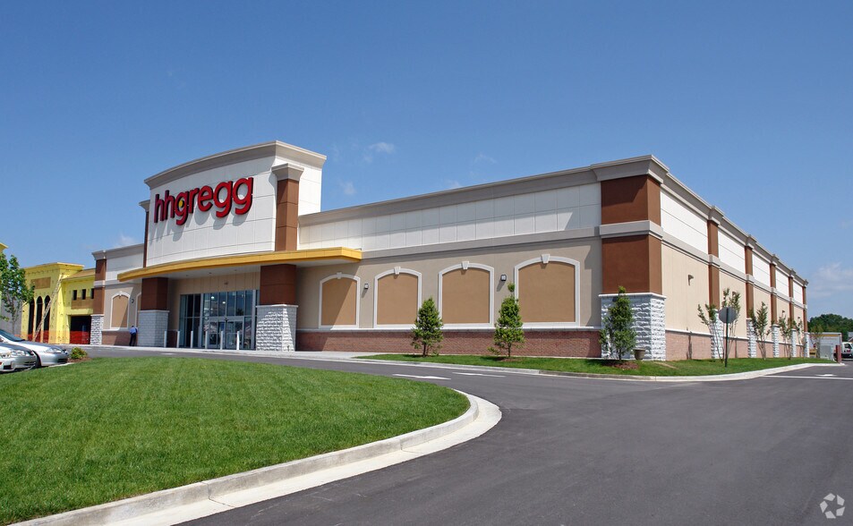 More Photos Of 7201 Shallowford Rd, Chattanooga Unknown For Lease