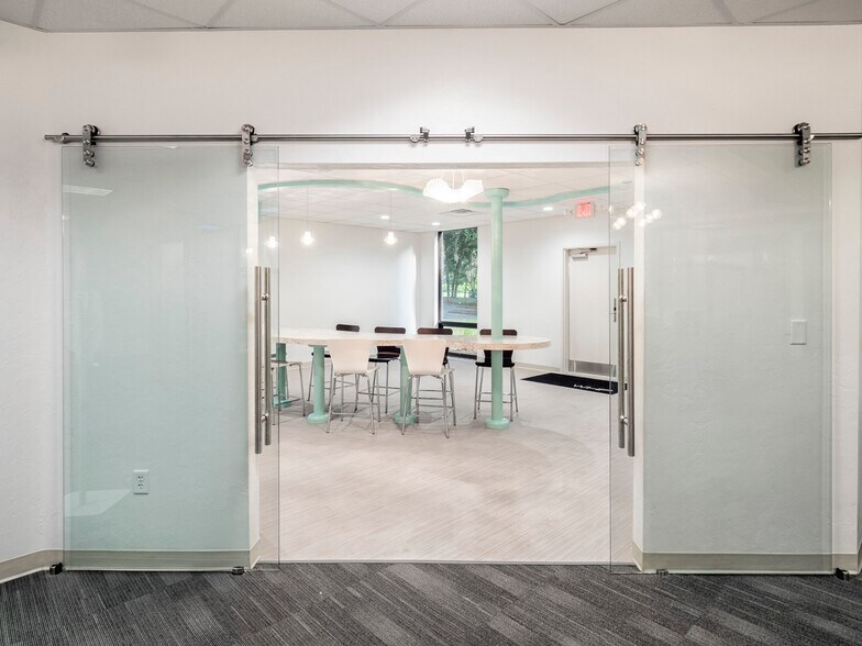 More Photos Of 7020 Nw 11th Pl, Gainesville Office For Sale