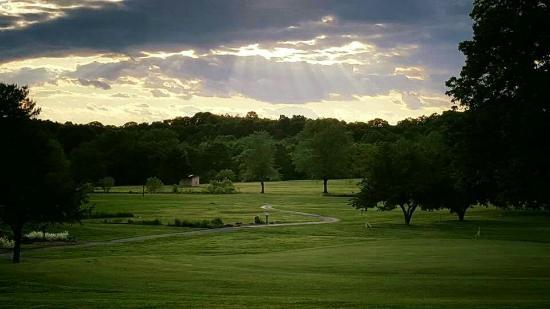 Primary Photo Of 704 Harrison Ferry Rd, Baneberry Golf Course Driving Range For Sale