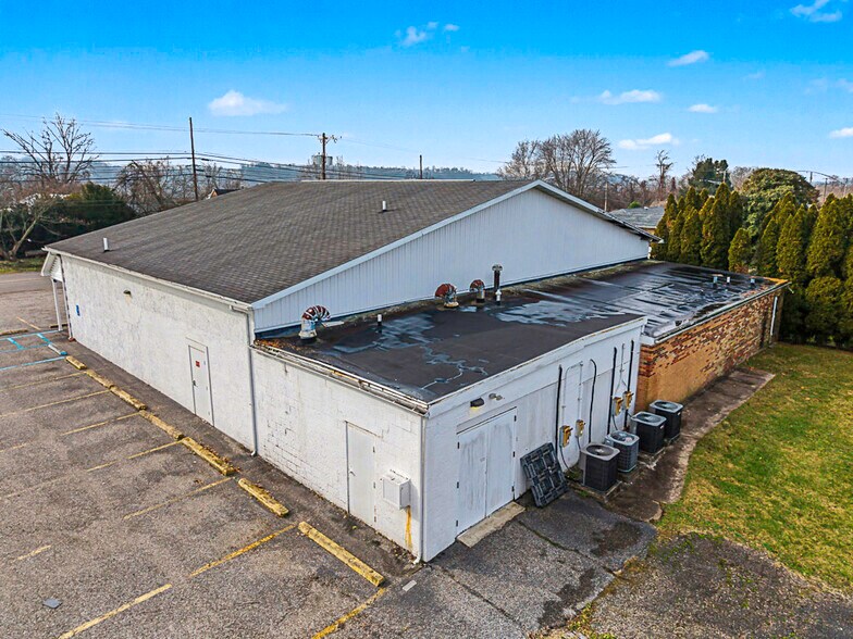 More Photos Of 2906 Washington Blvd, Belpre Medical For Sale