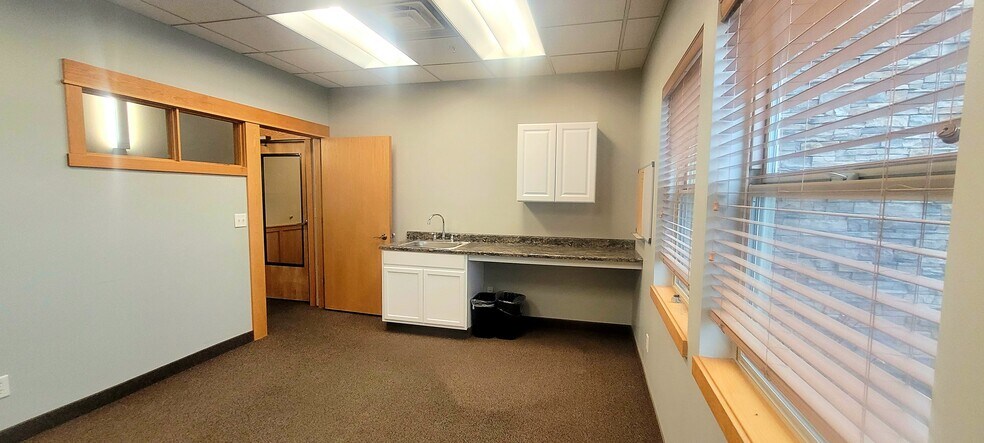 More Photos Of 40 Enterprise Blvd, Bozeman Office For Sale