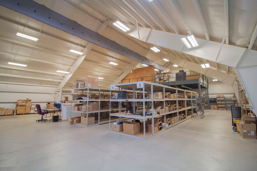 More Photos Of 5835 Venture Park Dr, Kalamazoo Light Manufacturing For Sale