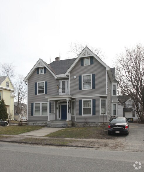 More Photos Of 31 Bartlett Ave, Pittsfield Apartments For Sale