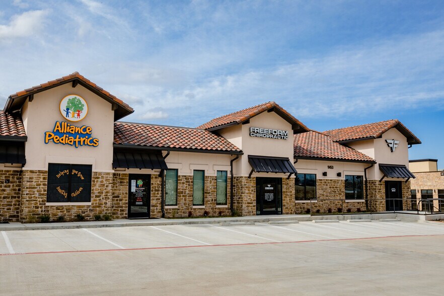 Primary Photo Of 9445 N Beach St, Keller Medical For Sale