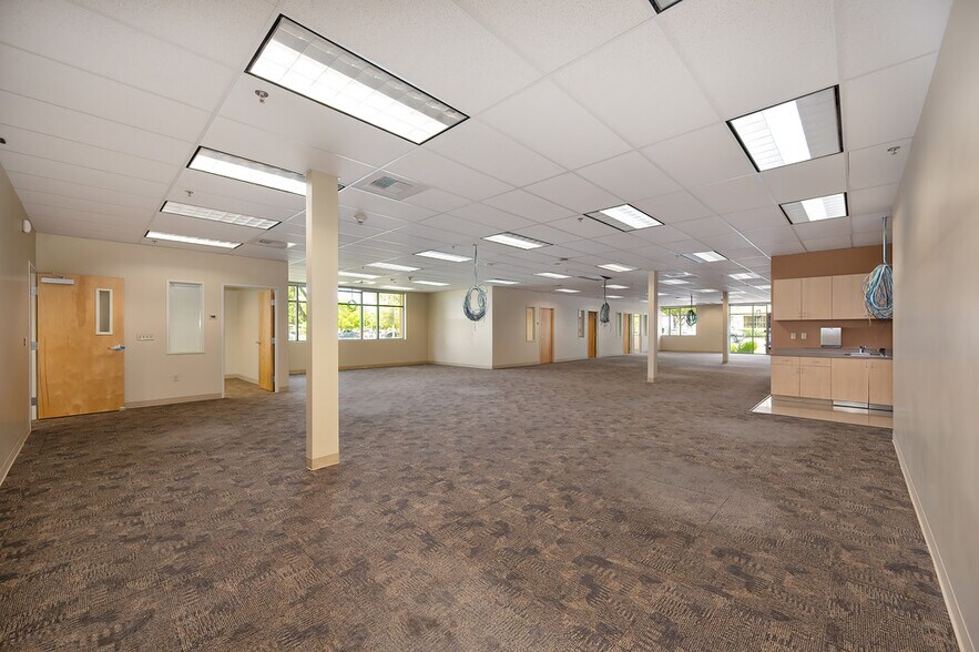 More Photos Of 10620 Mather Blvd, Mather Office For Sale