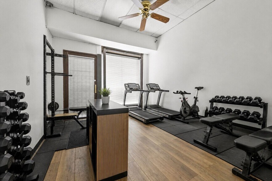 More Photos Of 5 Northern Blvd, Great Neck Apartments For Lease