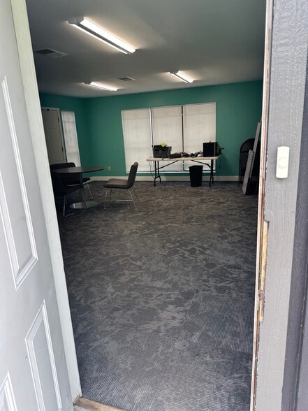 More Photos Of 10569 Lem Turner Rd, Jacksonville Medical For Sale