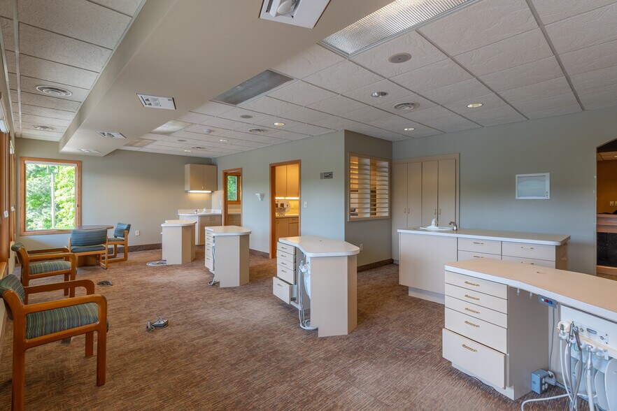 More Photos Of 307 N Washington St, Saint Croix Falls Office For Sale