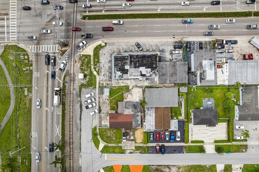 More Photos Of 7201 Bird Rd, Miami Storefront For Sale