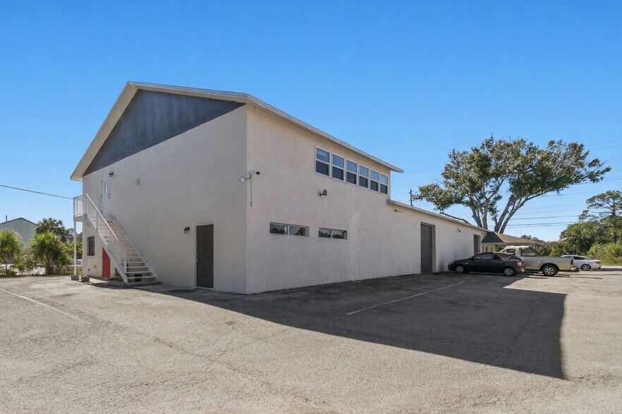 More Photos Of 6010 Wall St, Port Richey Warehouse For Sale