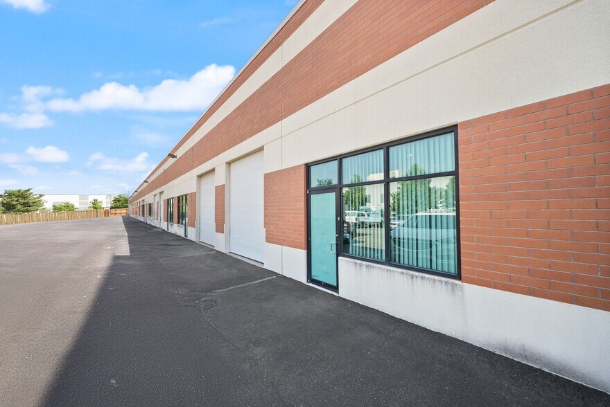 More Photos Of 45915 Maries Rd, Sterling Warehouse For Sale
