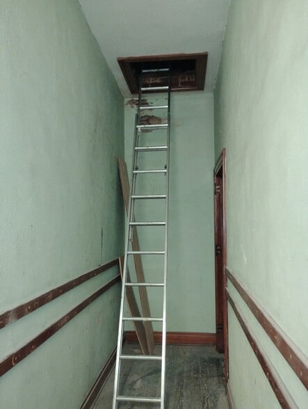 More Photos Of 906 Elm St, Coffeyville Religious Facility For Sale