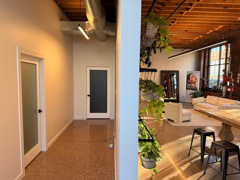 More Photos Of 209 W 19th Ter, Kansas City Loft Creative Space For Lease