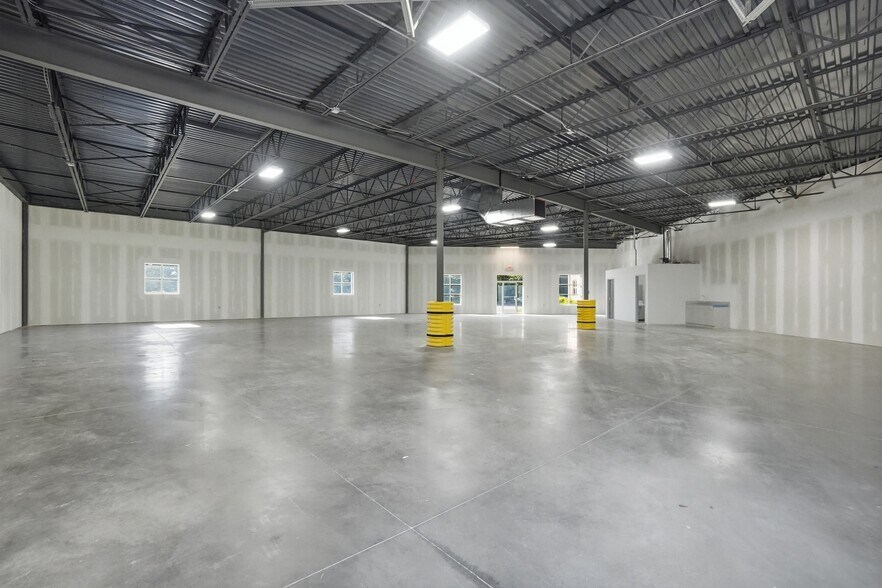 More Photos Of 1740 Thomas Paine Pky, Dayton Warehouse For Lease
