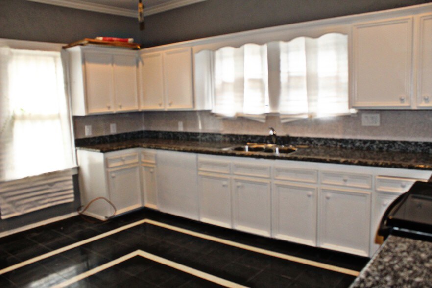 More Photos Of 2424 Southmore Blvd, Houston Medical For Lease
