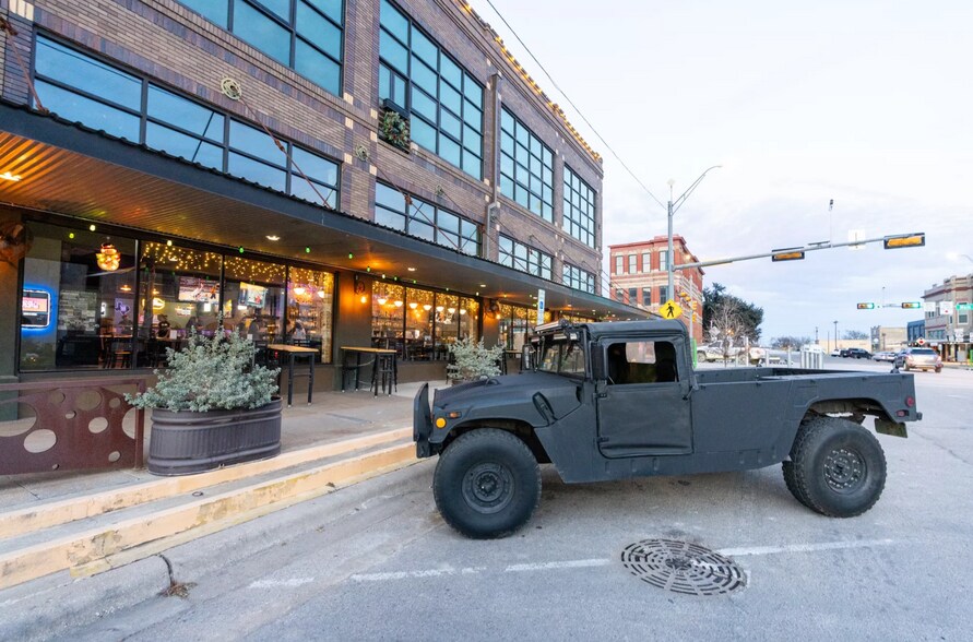 More Photos Of 120 W 2nd St, Taylor General Retail For Sale