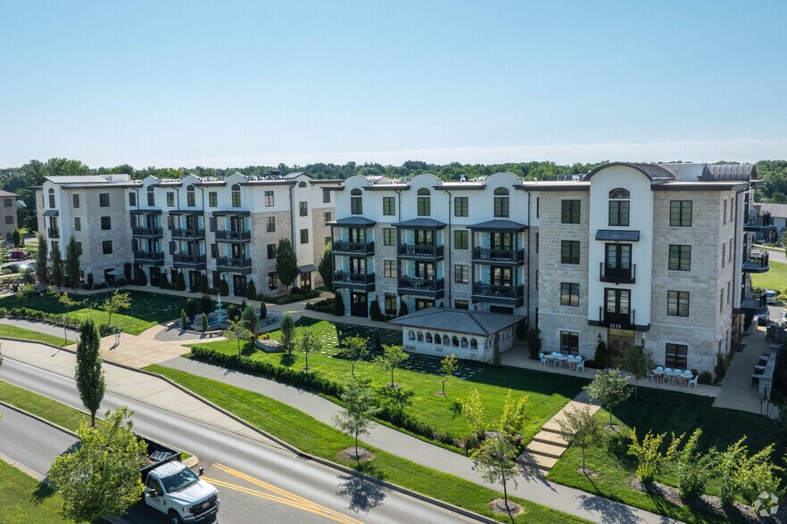 Primary Photo Of 3105 S Sare Rd, Bloomington Apartments For Lease